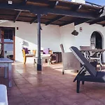 Amazing In San Bartolome Lanzarot Vakantiehuis Mozaga