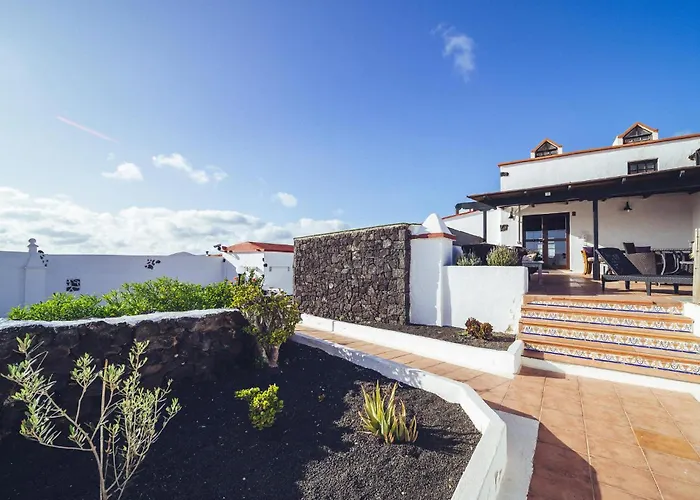 Amazing In San Bartolome Lanzarot Mozaga